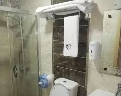 Van-Real Suite-5.jpg